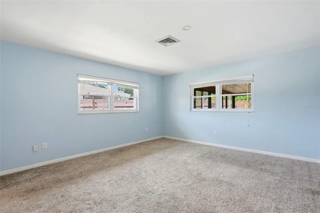 2711 Gulf Gate Drive Sarasota FL 34231
