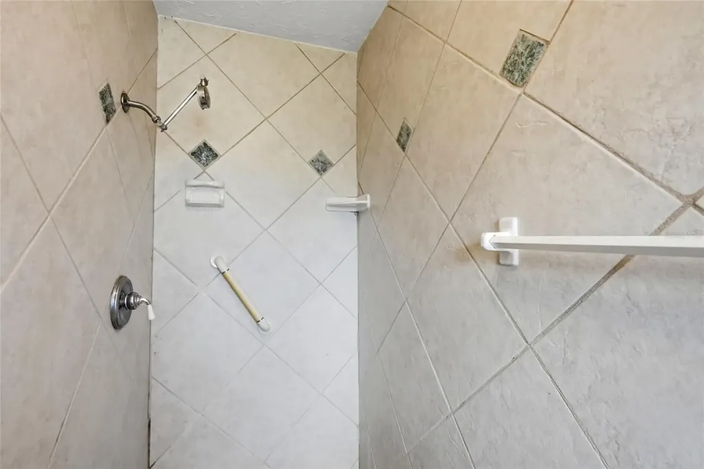 2711 Gulf Gate Drive Sarasota FL 34231