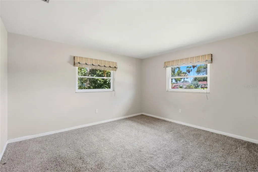 2711 Gulf Gate Drive Sarasota FL 34231