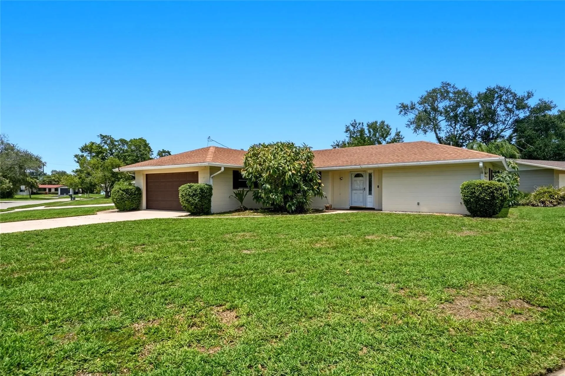 2711 Gulf Gate Drive Sarasota FL 34231