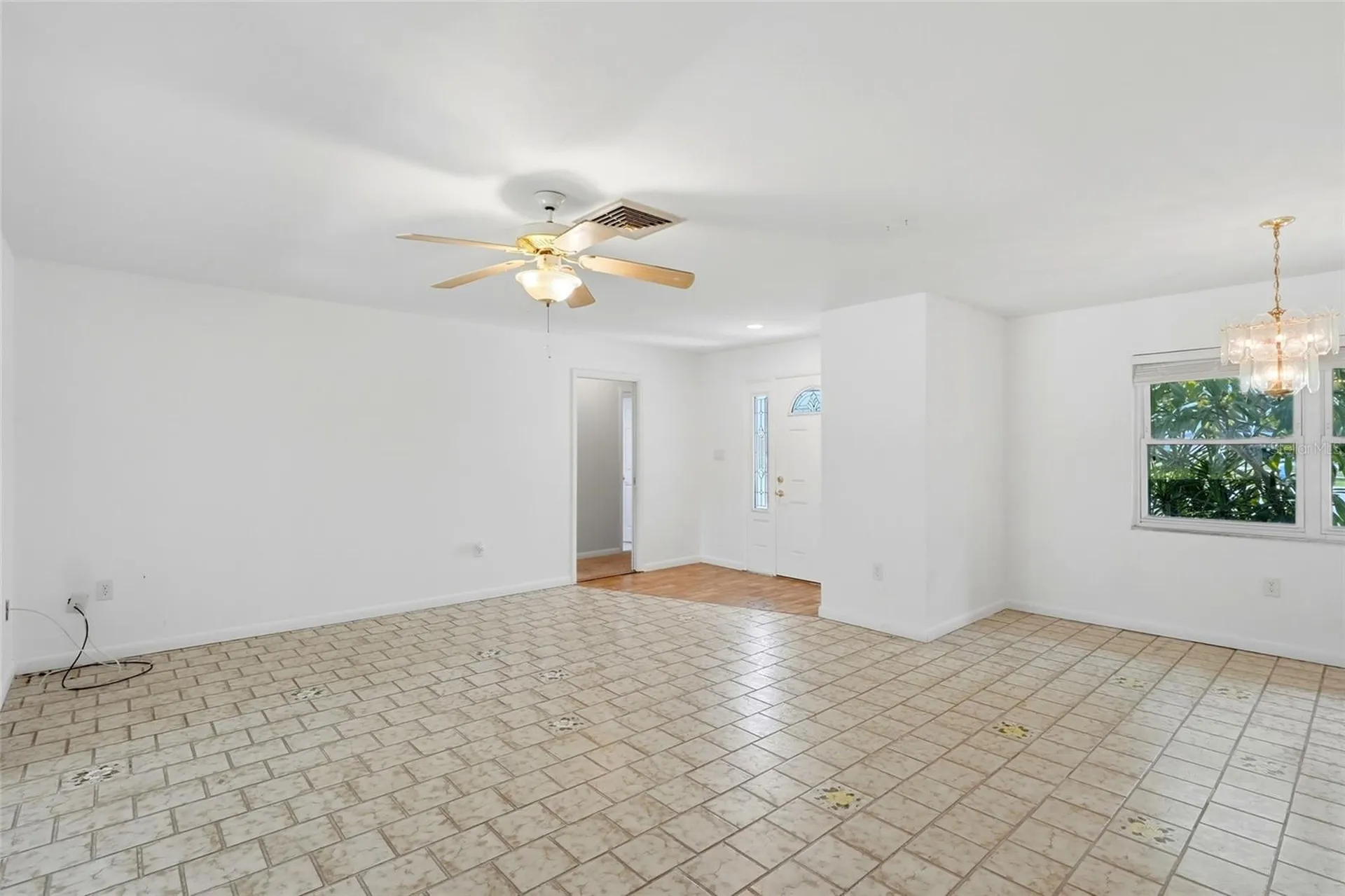 2711 Gulf Gate Drive Sarasota FL 34231