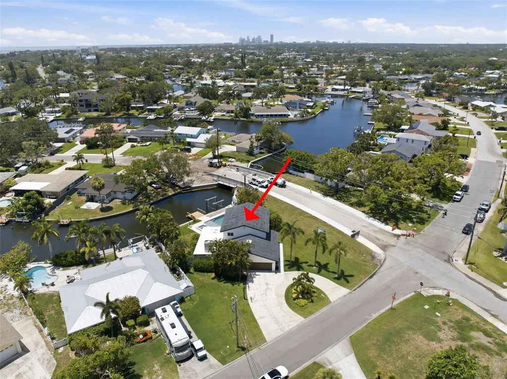 5101 Dover Street NE St Petersburg FL 33703