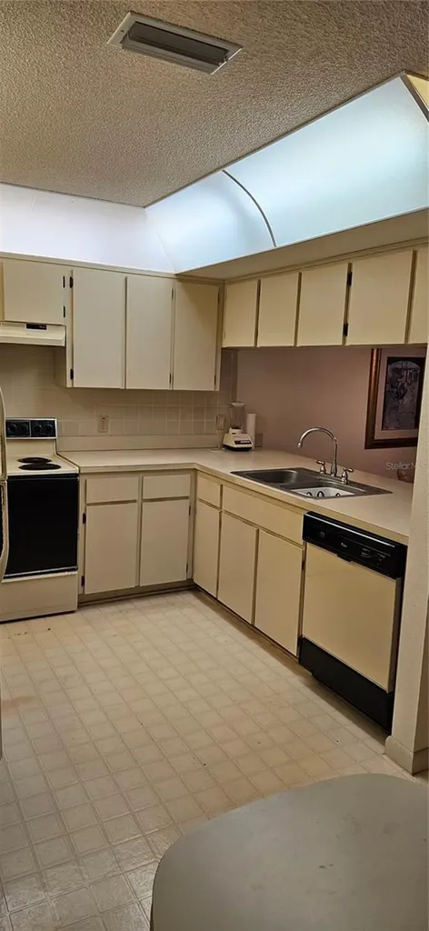 12027 Hoosier Court Hudson FL 34667