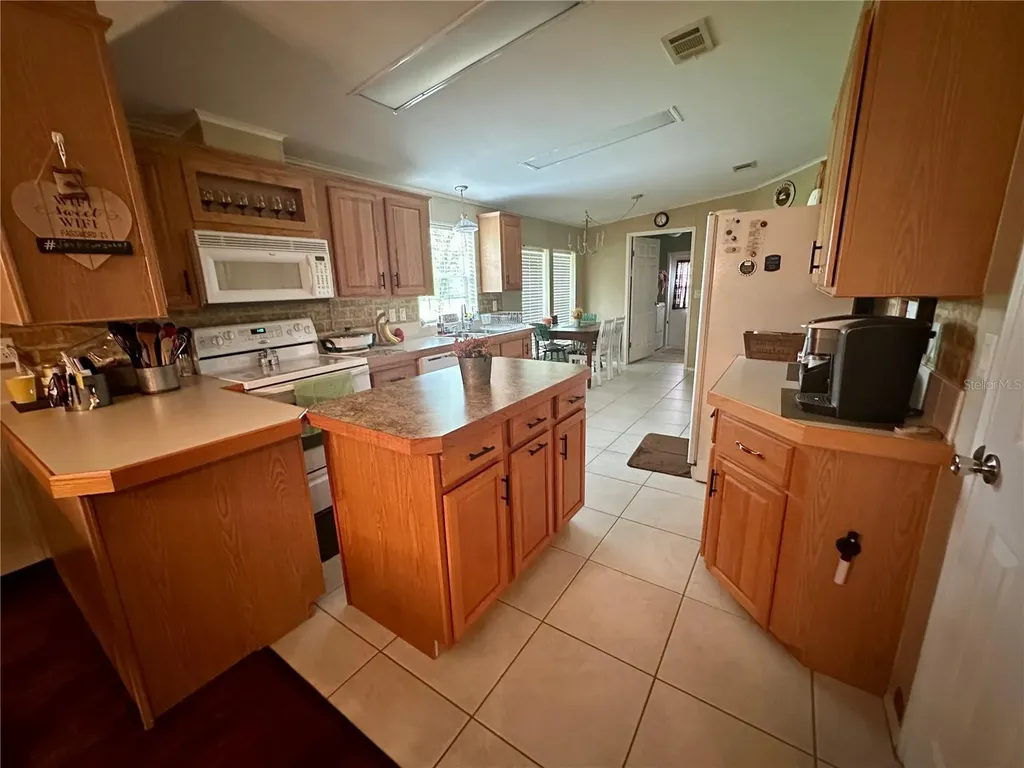 9889 NW 9th Court Branford FL 32008