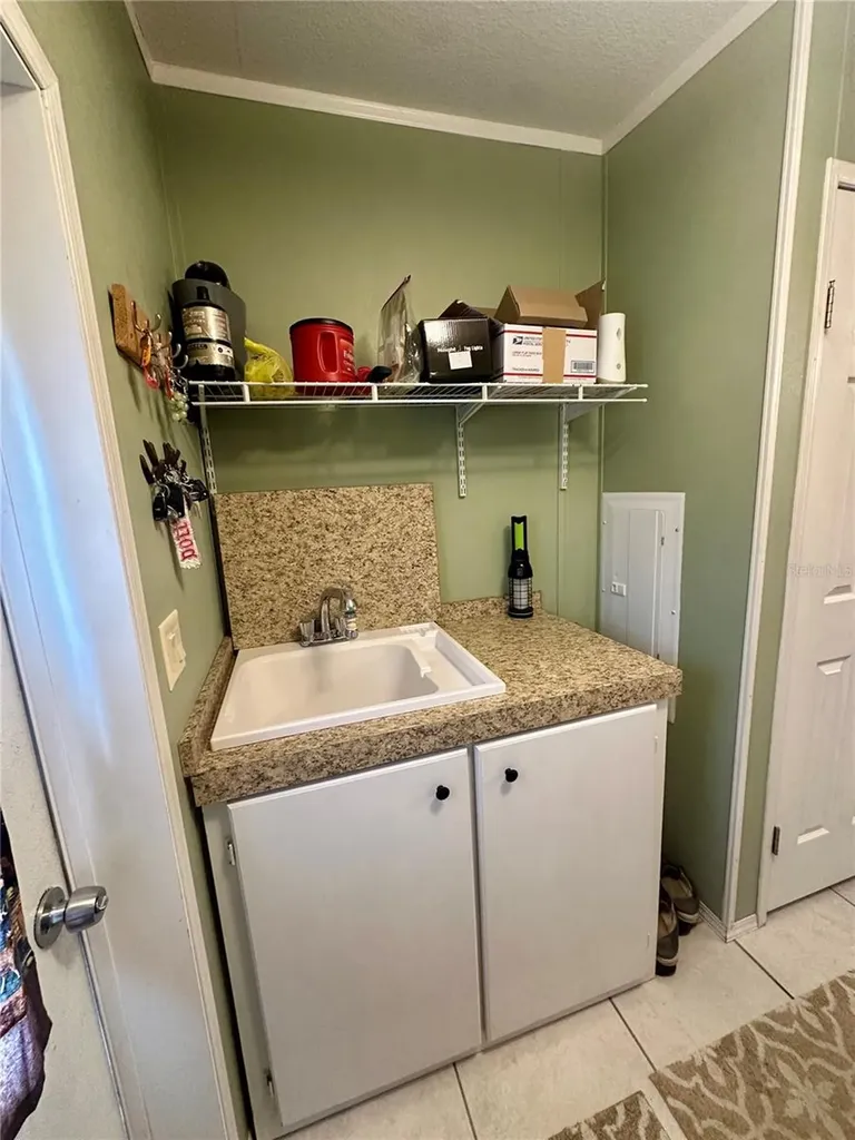 9889 NW 9th Court Branford FL 32008
