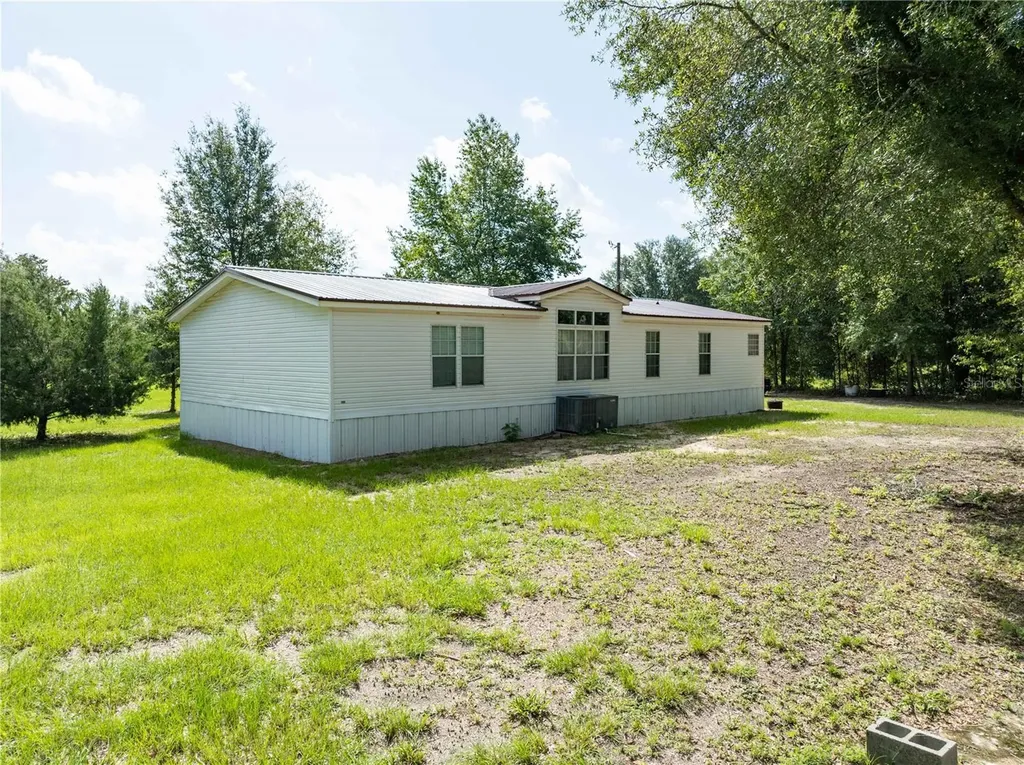 9889 NW 9th Court Branford FL 32008