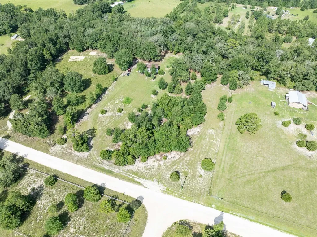9889 NW 9th Court Branford FL 32008