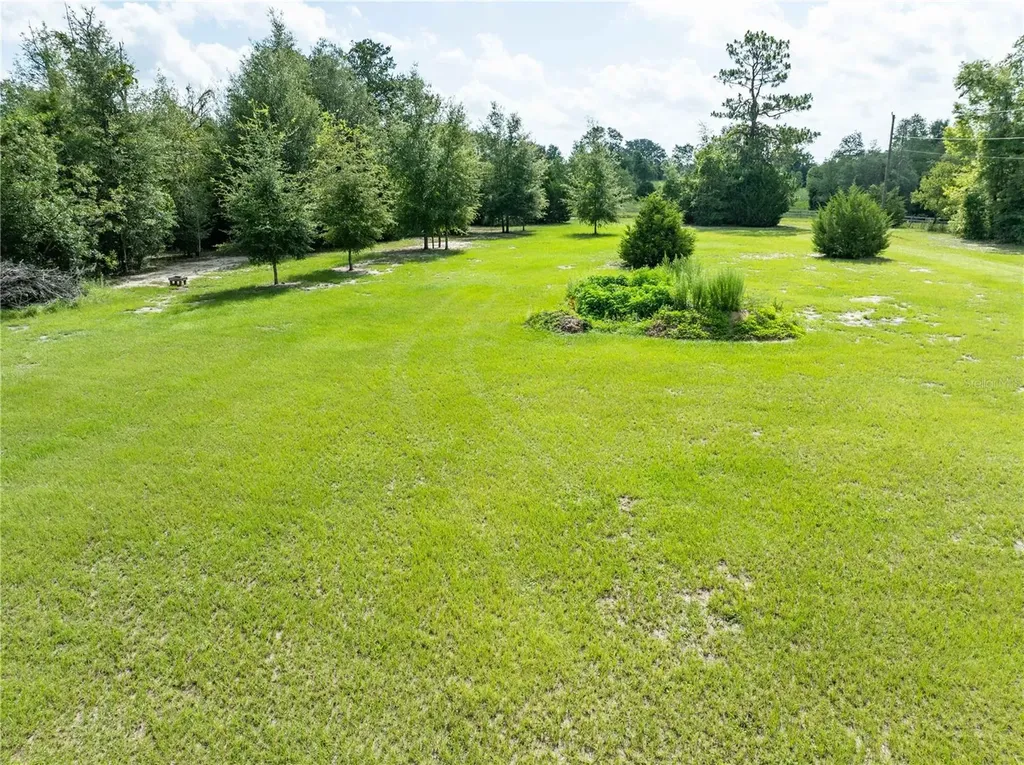 9889 NW 9th Court Branford FL 32008