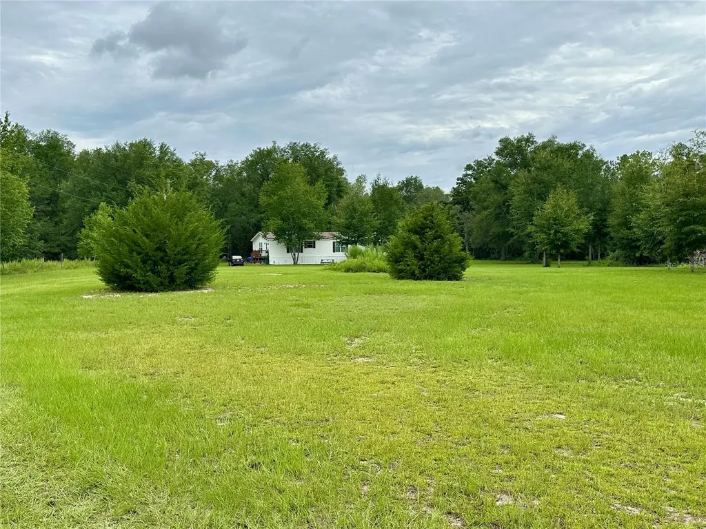9889 NW 9th Court Branford FL 32008