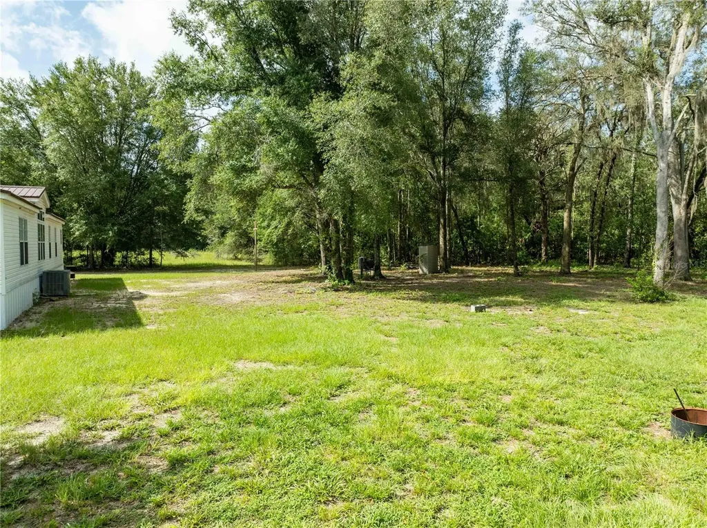 9889 NW 9th Court Branford FL 32008