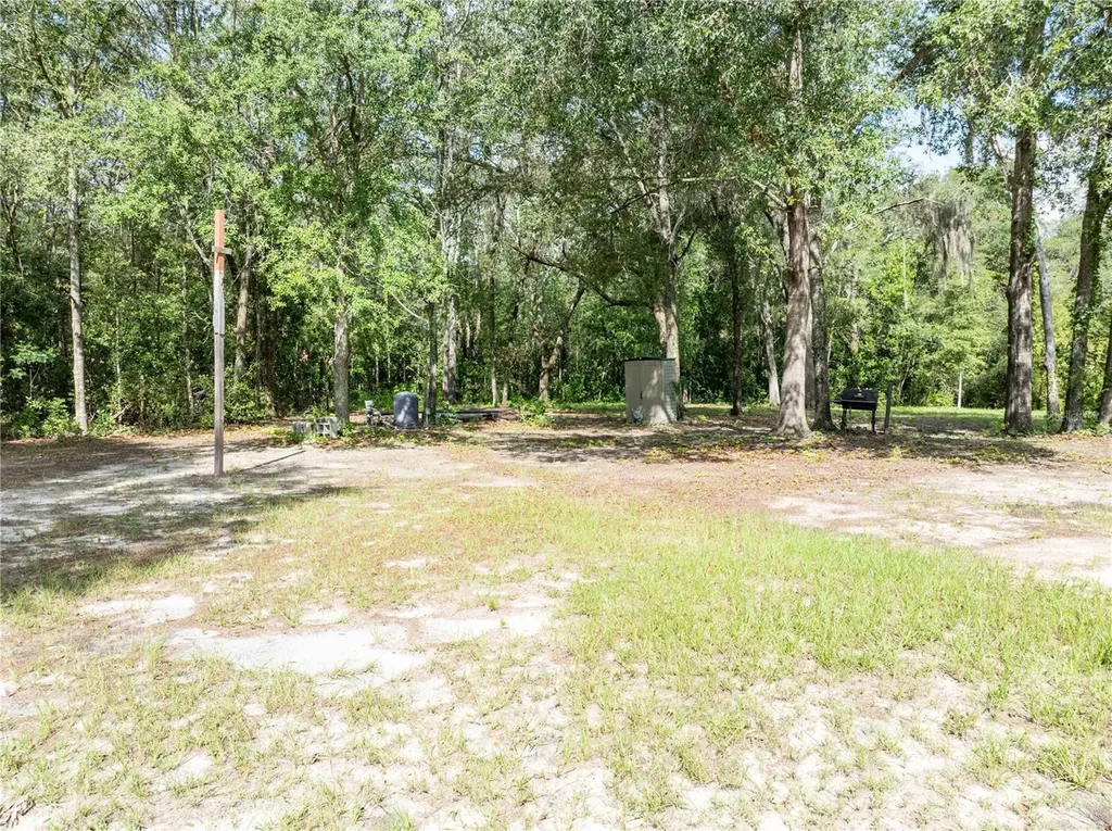 9889 NW 9th Court Branford FL 32008
