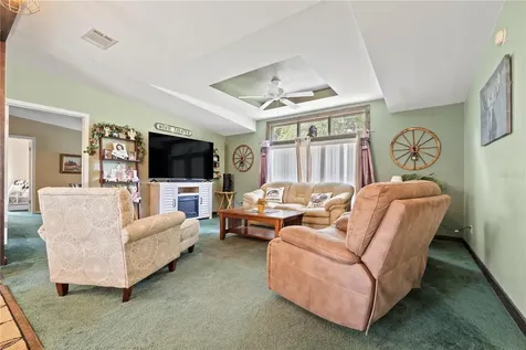 9889 NW 9th Court Branford FL 32008