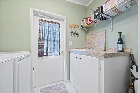 9889 NW 9th Court Branford FL 32008