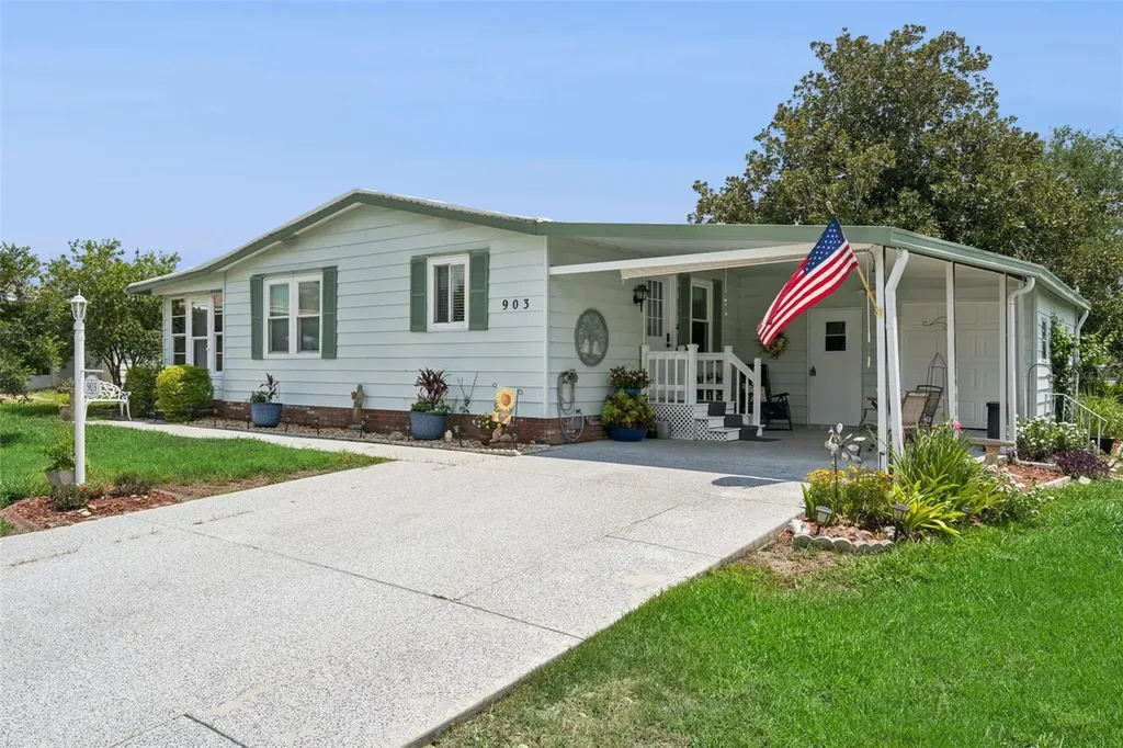 903 Oleander Street Lady Lake FL 32159