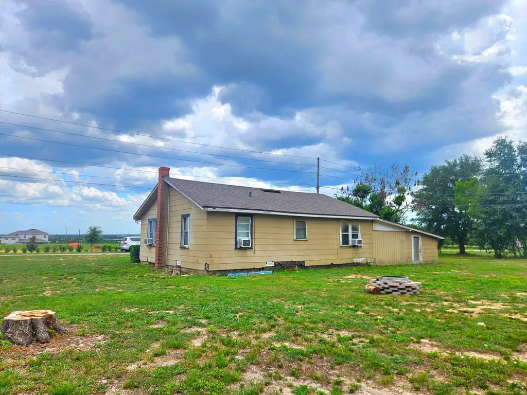 507 Florida Avenue Dundee FL 33838