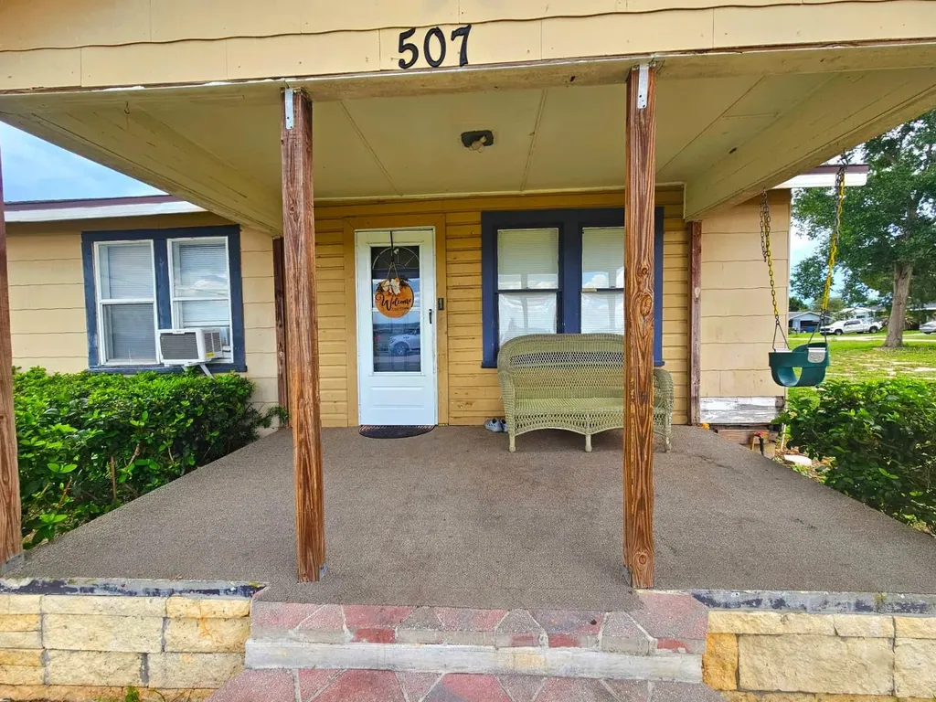 507 Florida Avenue Dundee FL 33838