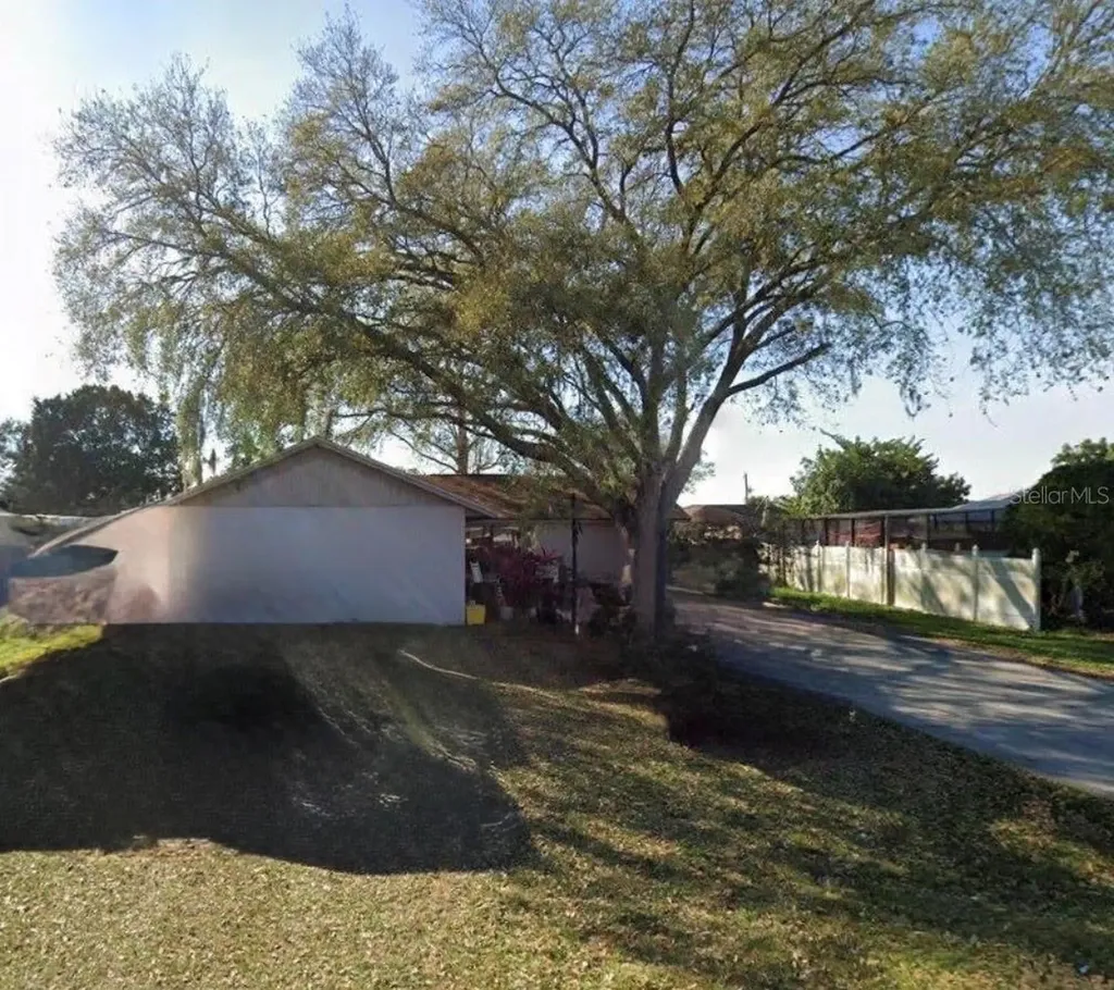 7946 Sioux Lane Lakeland FL 33810