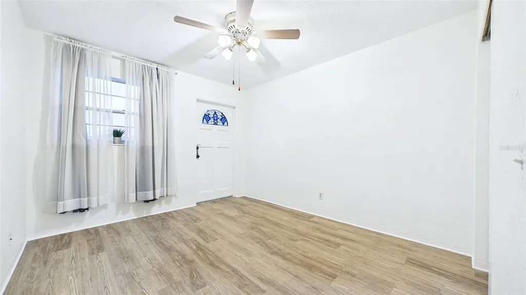 2454 Australia Way E Clearwater FL 33763