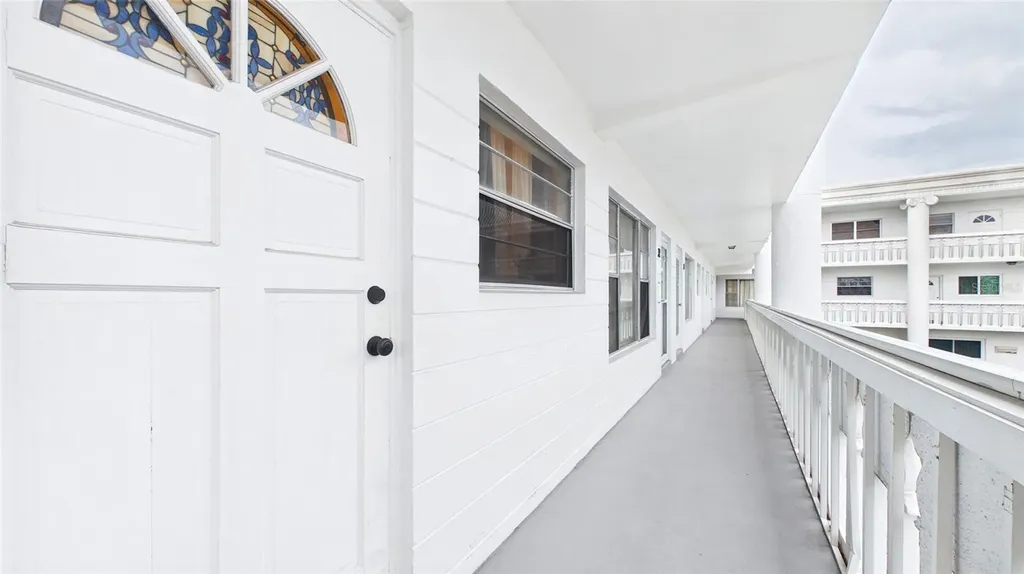2454 Australia Way E Clearwater FL 33763