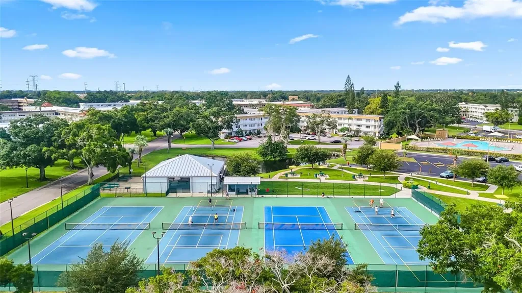2454 Australia Way E Clearwater FL 33763