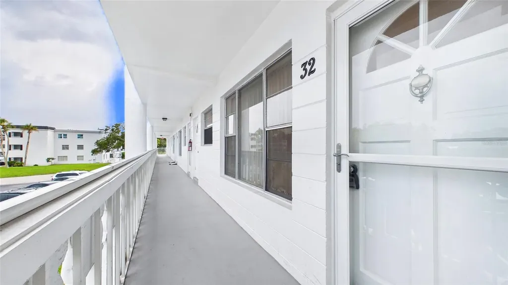 2454 Australia Way E Clearwater FL 33763