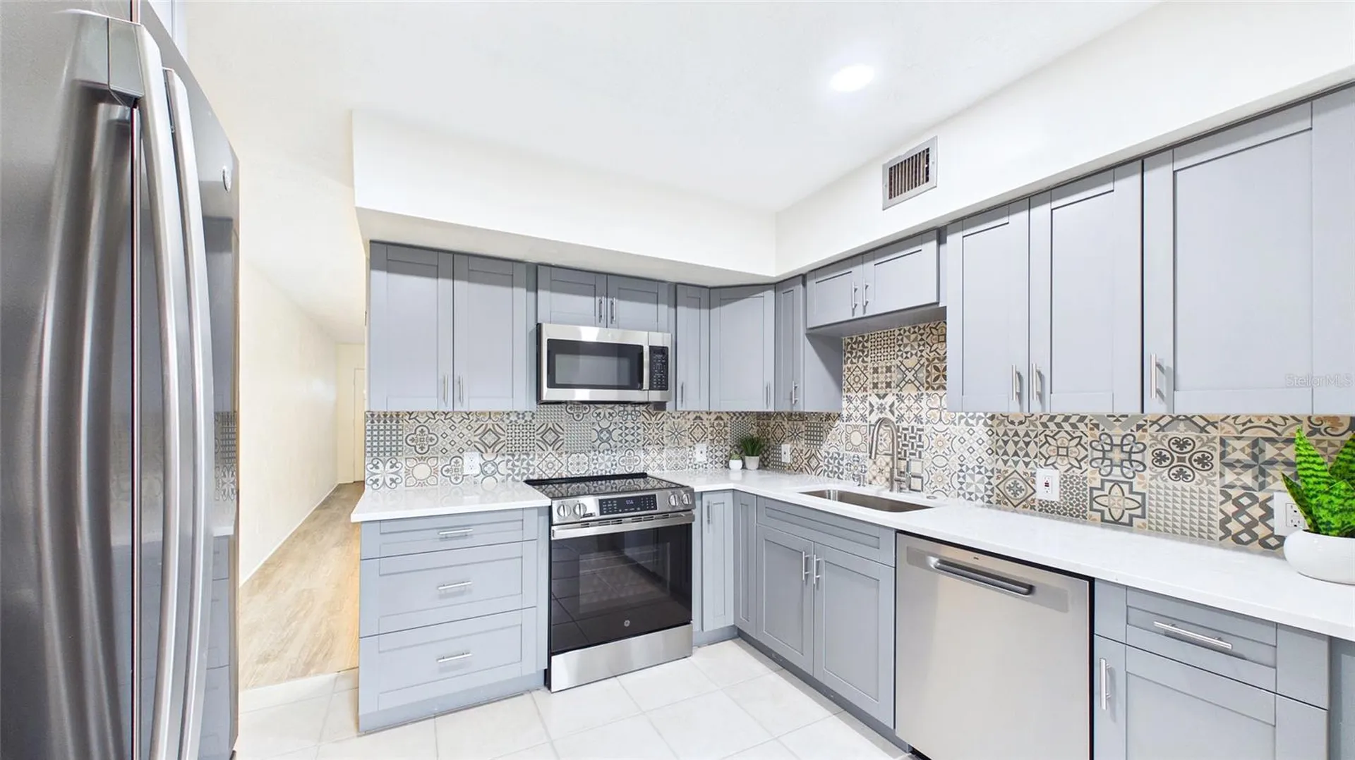 2454 Australia Way E Clearwater FL 33763