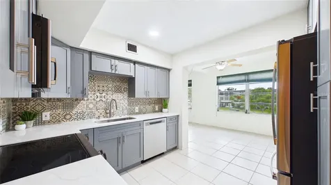 2454 Australia Way E Clearwater FL 33763