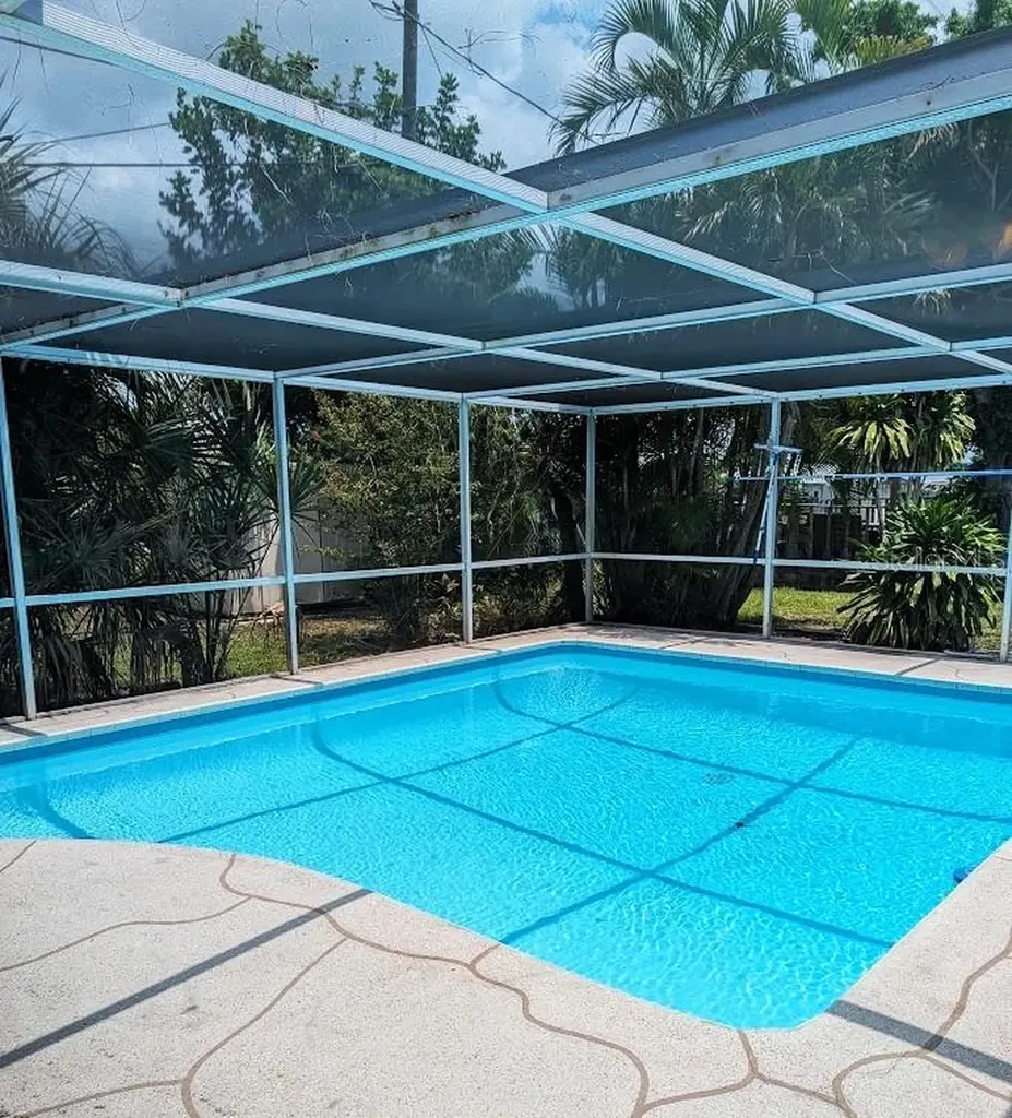 11003 66th Terrace Seminole FL 33772