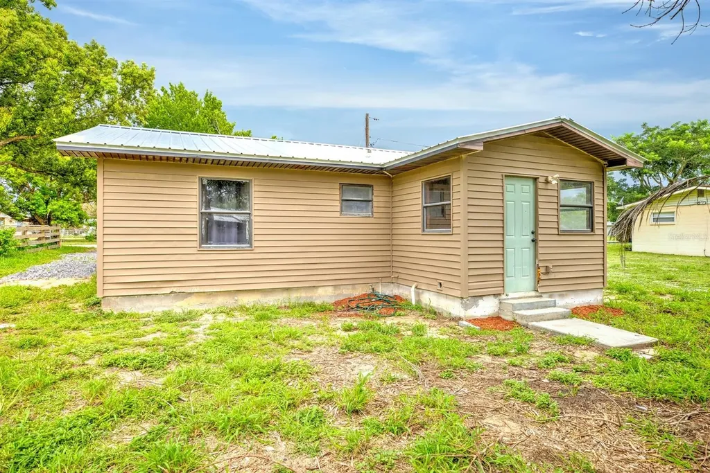 131 Wiggins Avenue Avon Park FL 33825