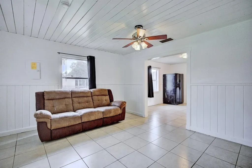 131 Wiggins Avenue Avon Park FL 33825