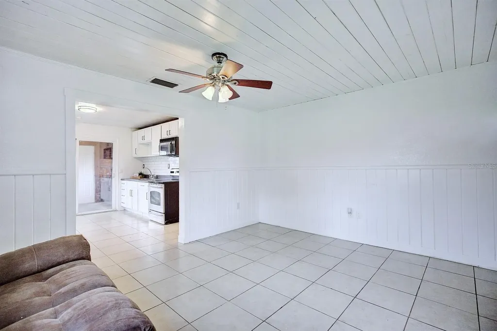 131 Wiggins Avenue Avon Park FL 33825