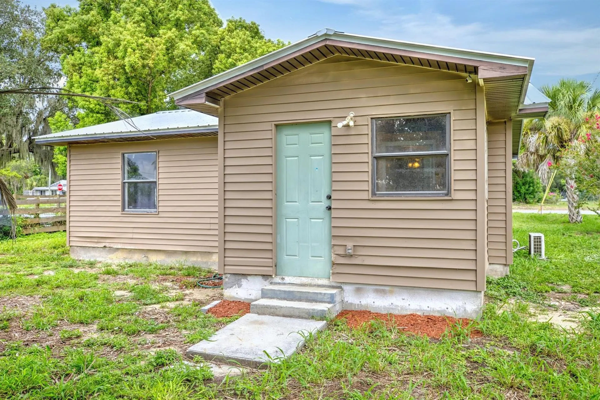 131 Wiggins Avenue Avon Park FL 33825