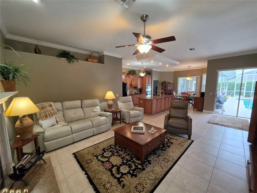 6523 Crews Lake Hills Loop E Lakeland FL 33813