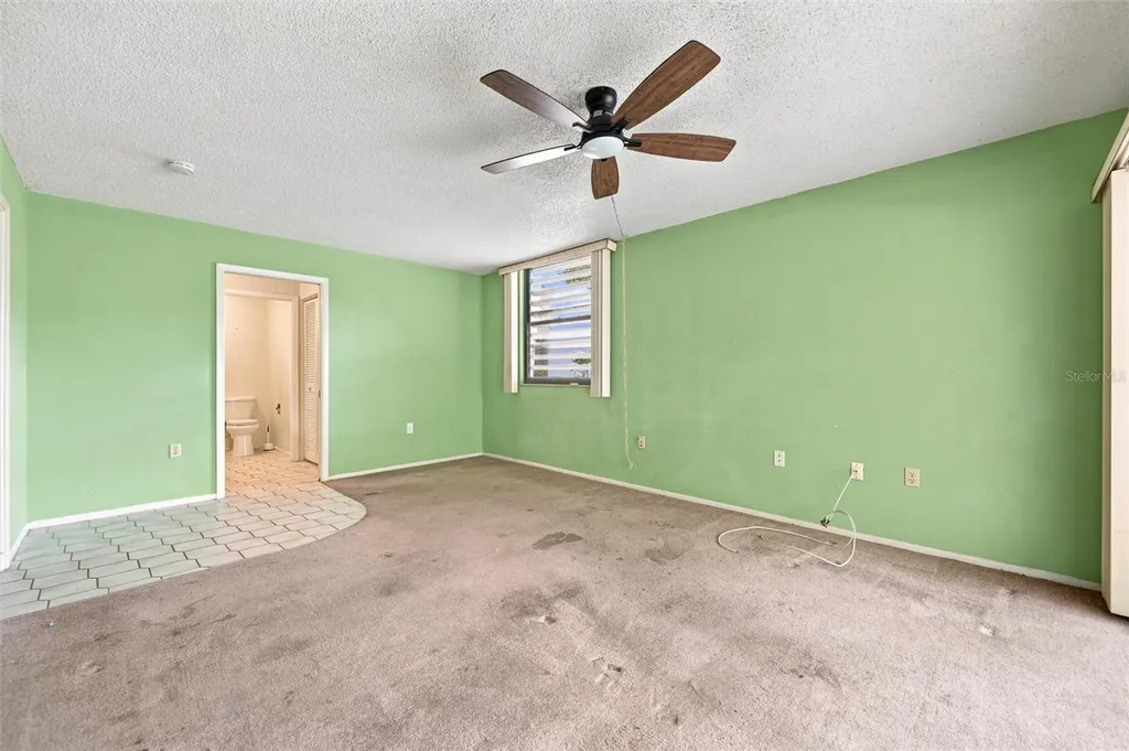 240 Sherwood Drive Bradenton FL 34210