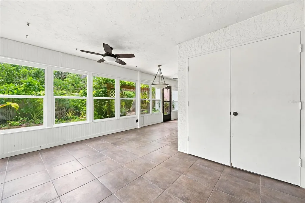 240 Sherwood Drive Bradenton FL 34210