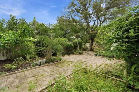 240 Sherwood Drive Bradenton FL 34210