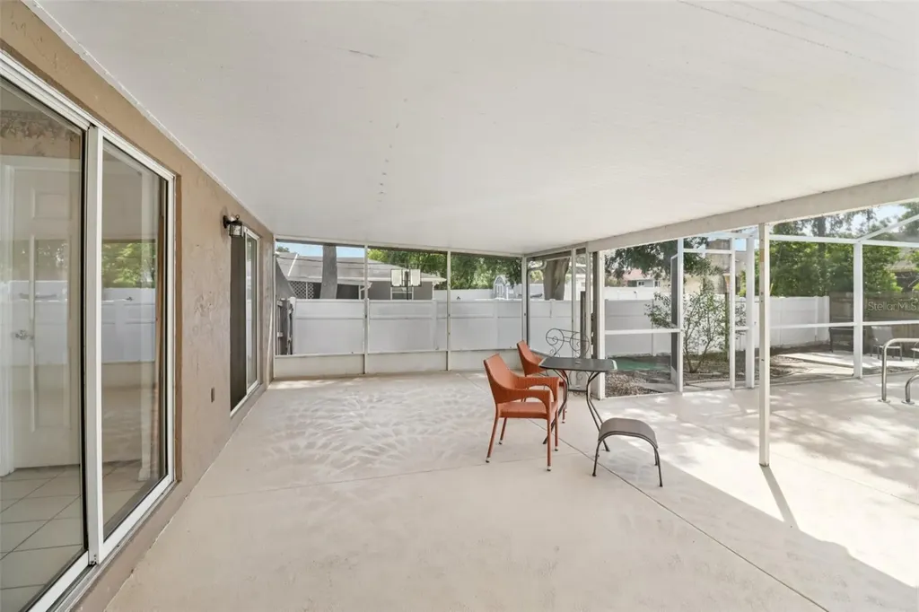 1977 S Old Mill Drive Deltona FL 32725
