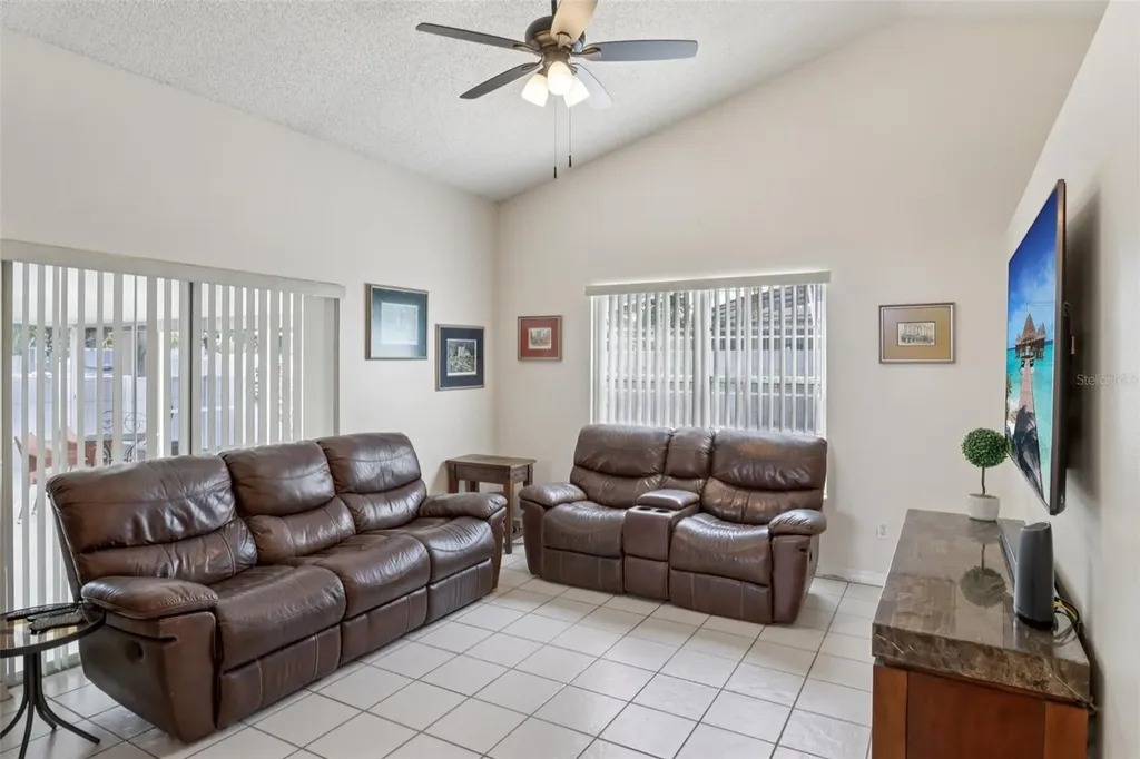 1977 S Old Mill Drive Deltona FL 32725