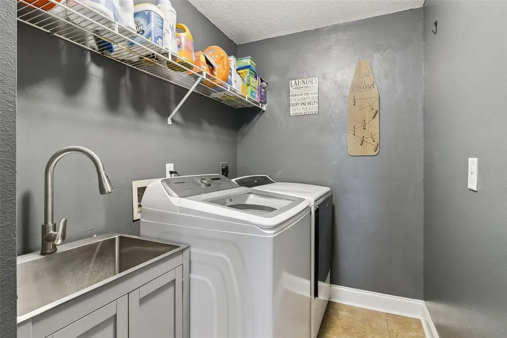 2352 Miles Court Lakeland FL 33812