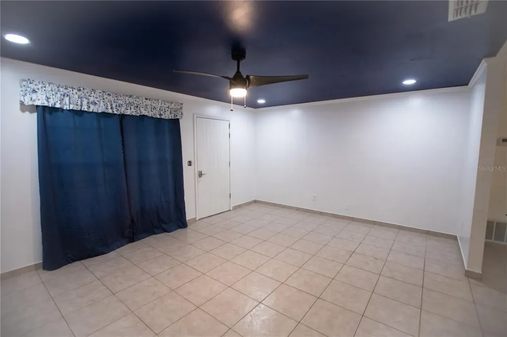 526 Dorset Circle South Daytona FL 32119