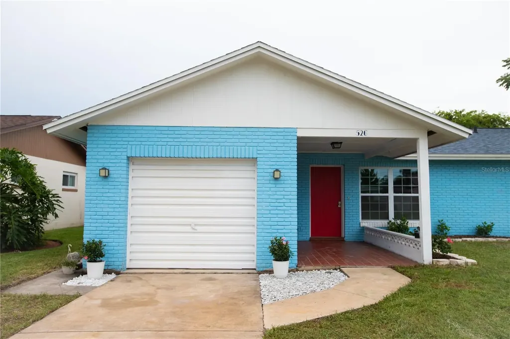 526 Dorset Circle South Daytona FL 32119