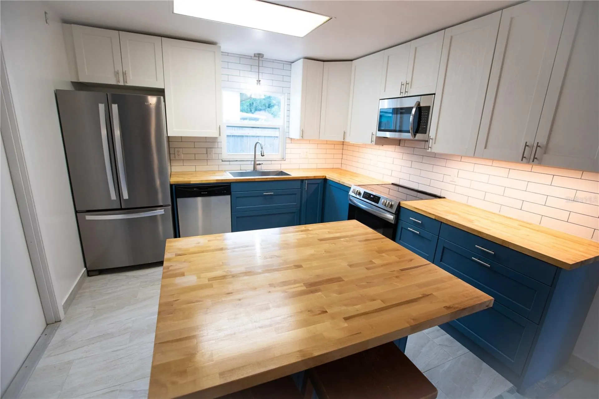 526 Dorset Circle South Daytona FL 32119