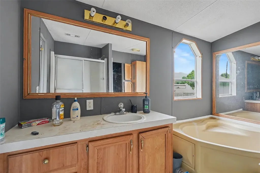 5829 Coventry Drive Tampa FL 33615