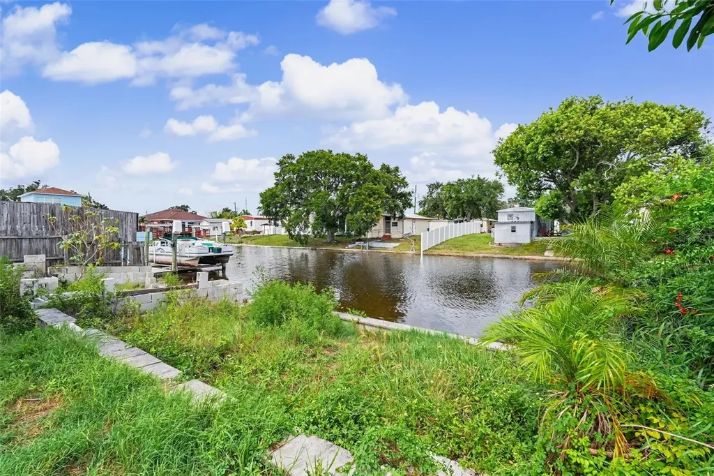 5829 Coventry Drive Tampa FL 33615