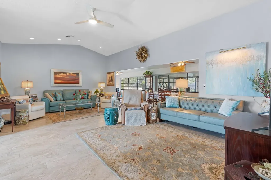 2023 El Rancho Drive Sun City Center FL 33573
