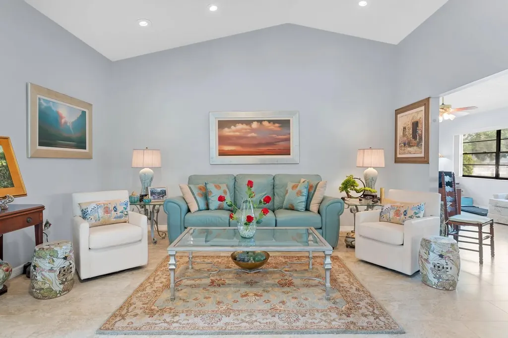 2023 El Rancho Drive Sun City Center FL 33573