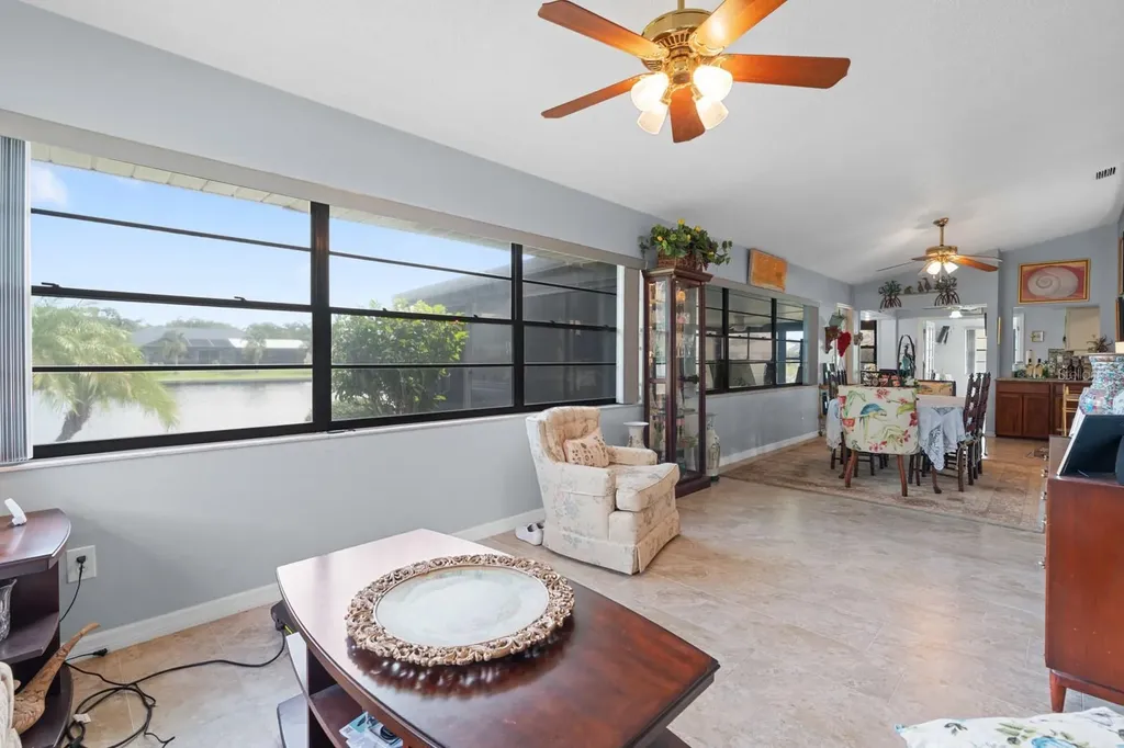 2023 El Rancho Drive Sun City Center FL 33573