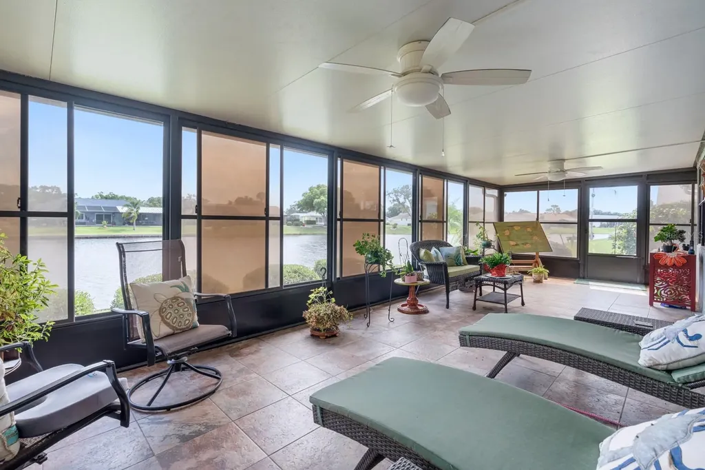 2023 El Rancho Drive Sun City Center FL 33573