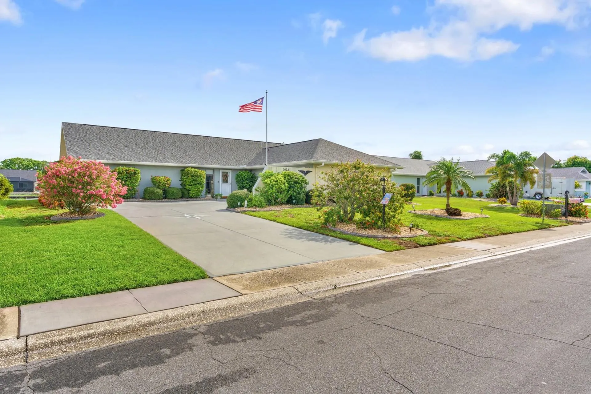 2023 El Rancho Drive Sun City Center FL 33573
