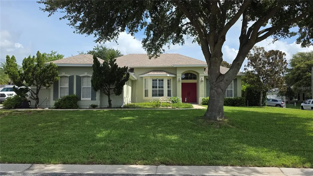 36812 Queen Bee Lane Grand Island FL 32735